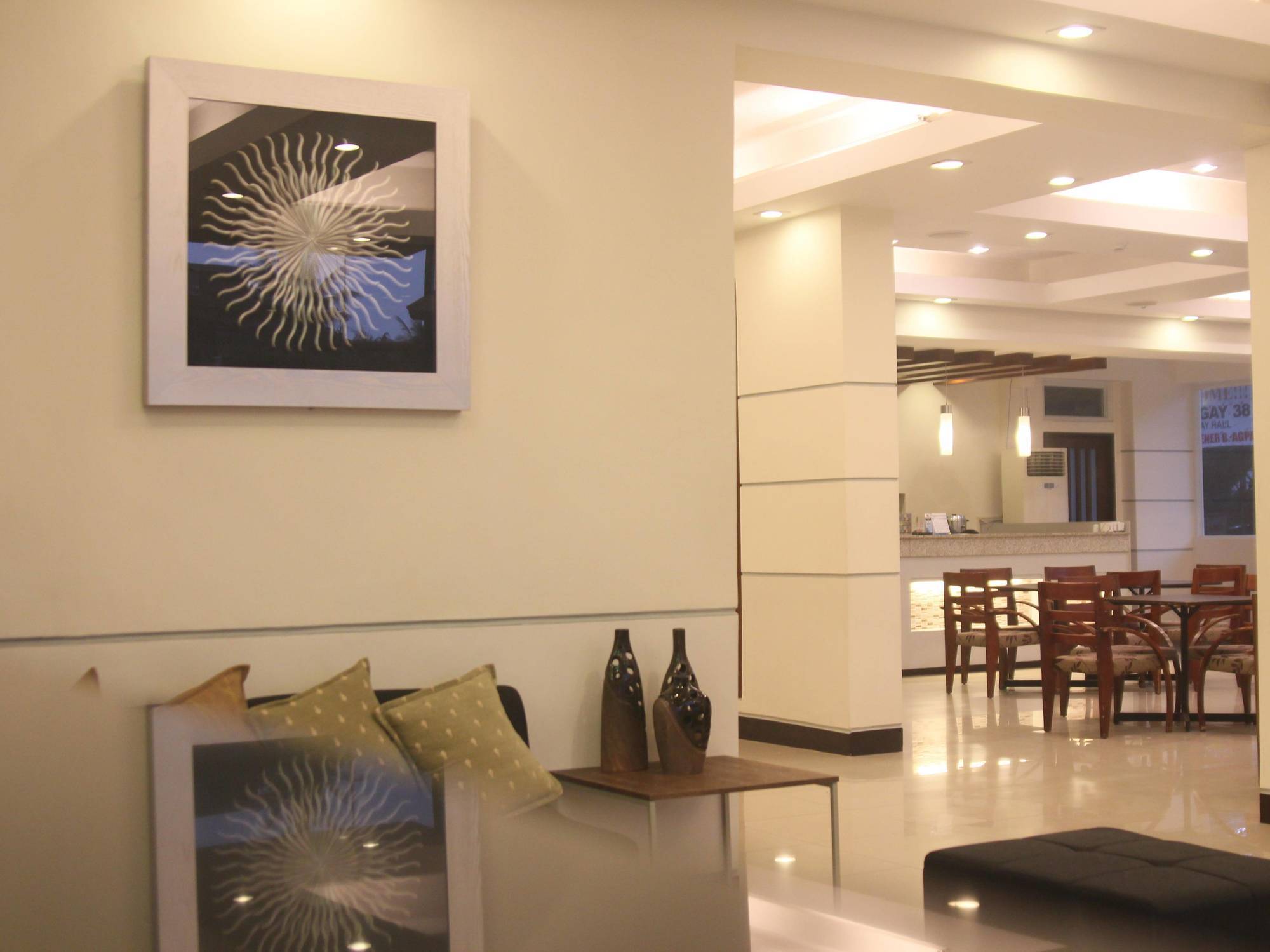 Negrense Suites Bacolod Luaran gambar