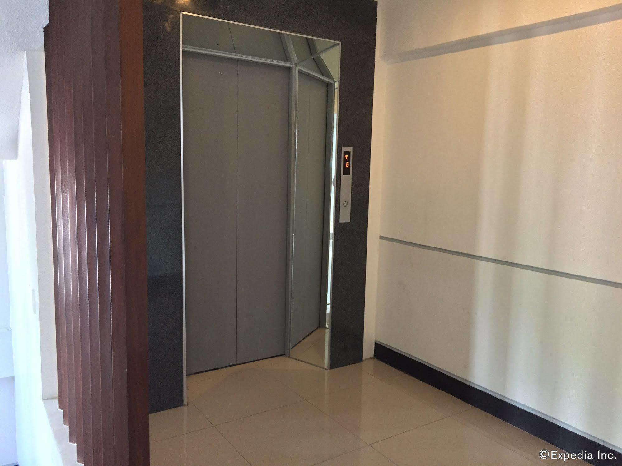 Negrense Suites Bacolod Luaran gambar