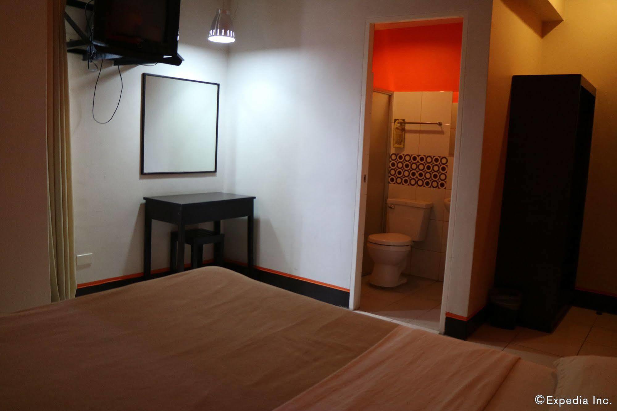 Negrense Suites Bacolod Luaran gambar