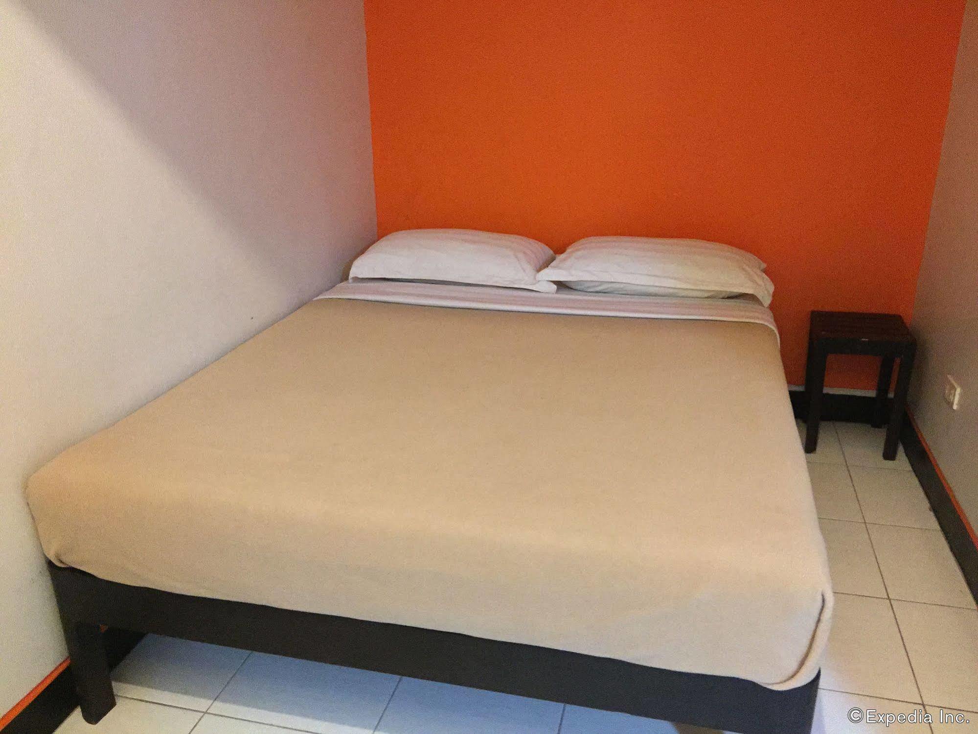 Negrense Suites Bacolod Luaran gambar
