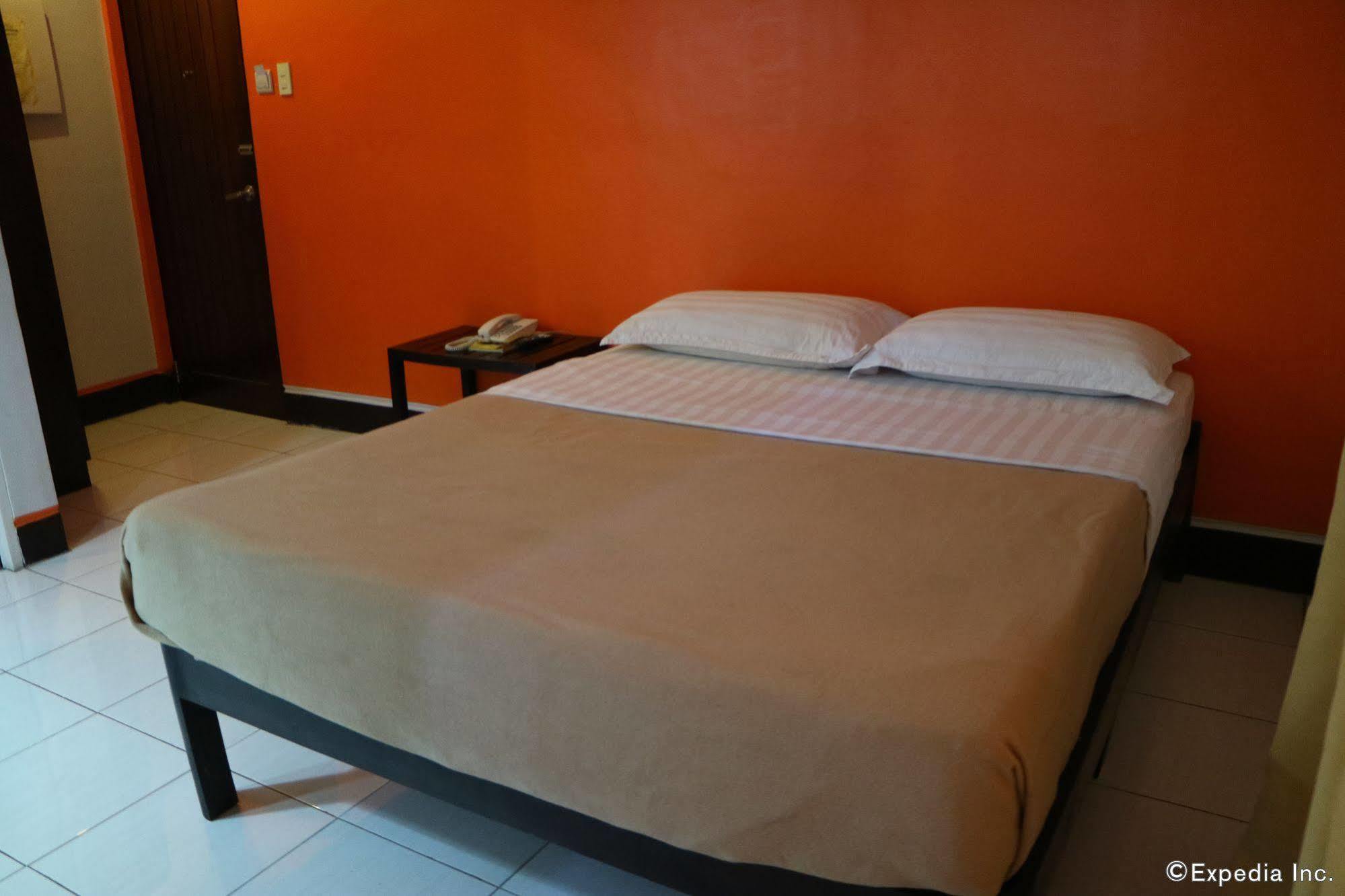 Negrense Suites Bacolod Luaran gambar