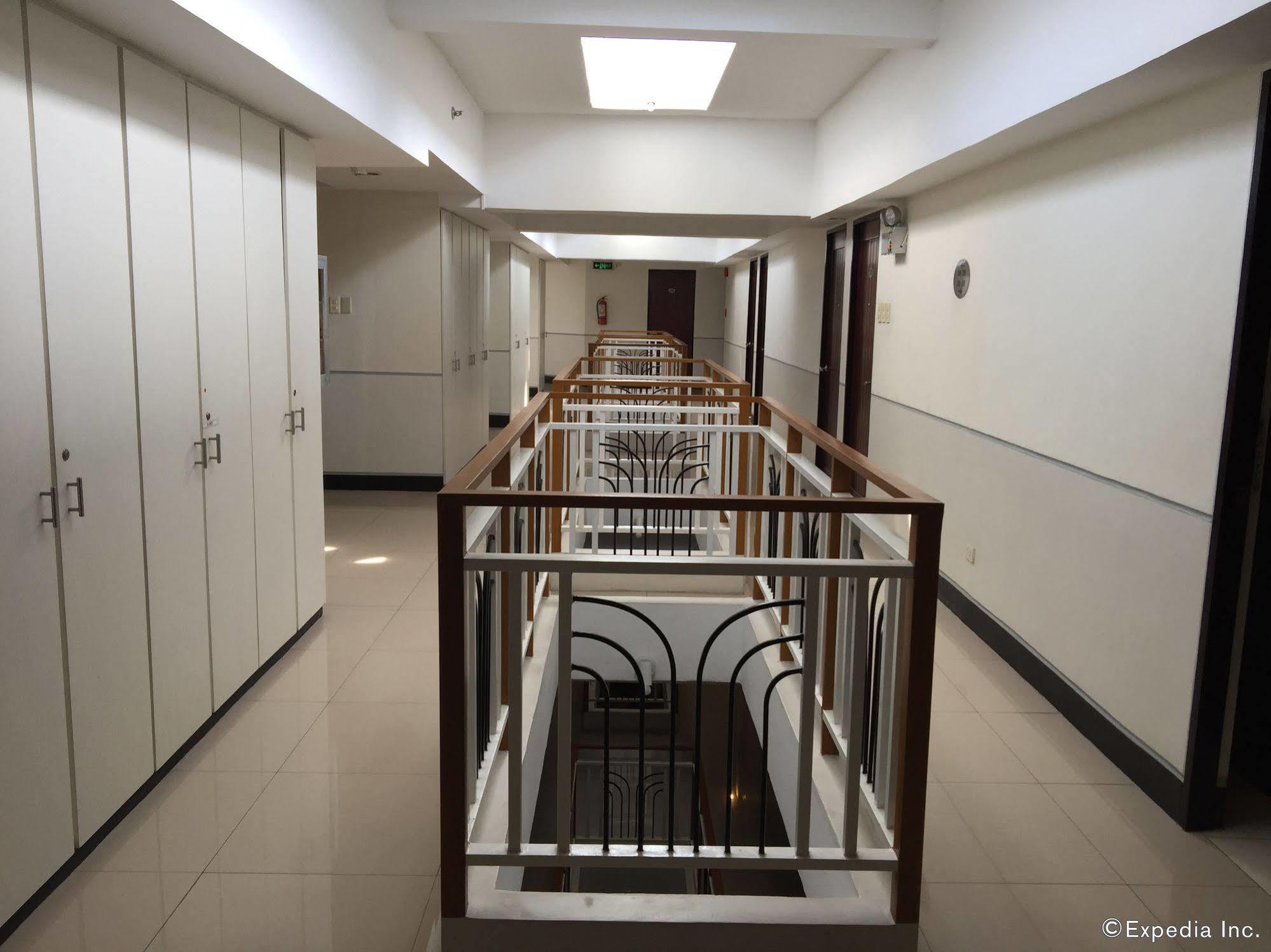 Negrense Suites Bacolod Luaran gambar