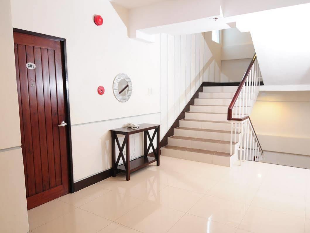 Negrense Suites Bacolod Luaran gambar